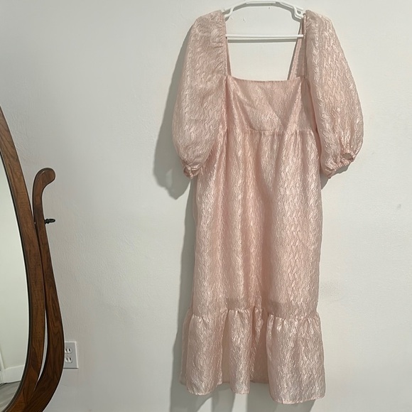 Textured Puff-Sleeve Dress - Picture 6 of 12